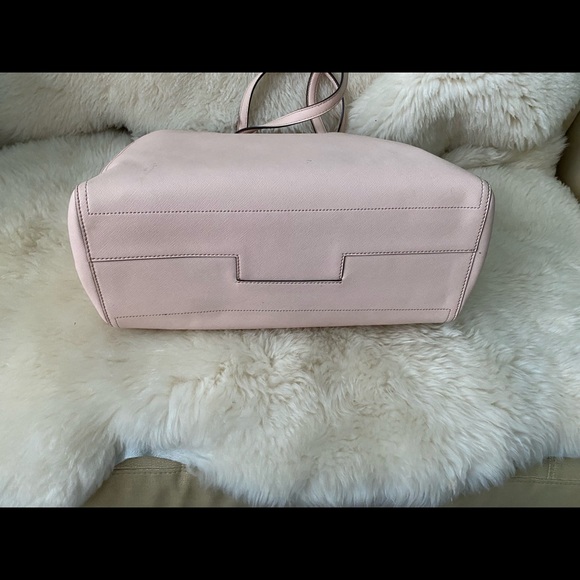 Tory Burch Robinson Tote - Picture 3 of 6